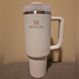 Stanley 40 oz Quencher H2.0 Tumbler White | Lid | NO Straw | Gently Used